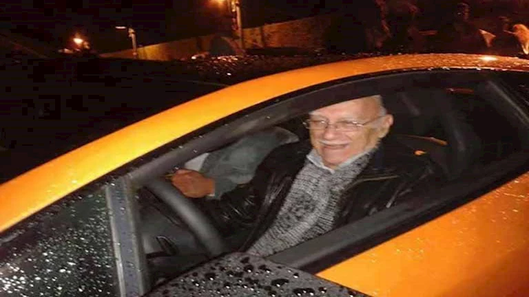 من هو ميشيل أحد صاحب أغلى أسطول سيارات فارهة في مصر ؟- صور