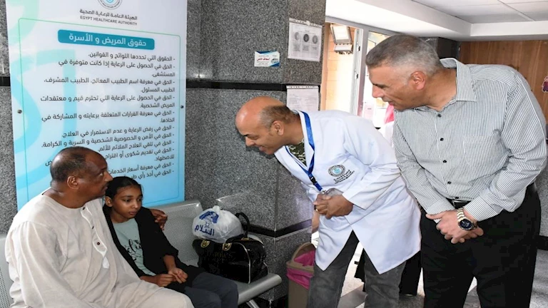 محافظ أسوان يتفقد مستشفى المسلة ويطمئن على جودة الخدمات المقدمة للمواطنين -صور
