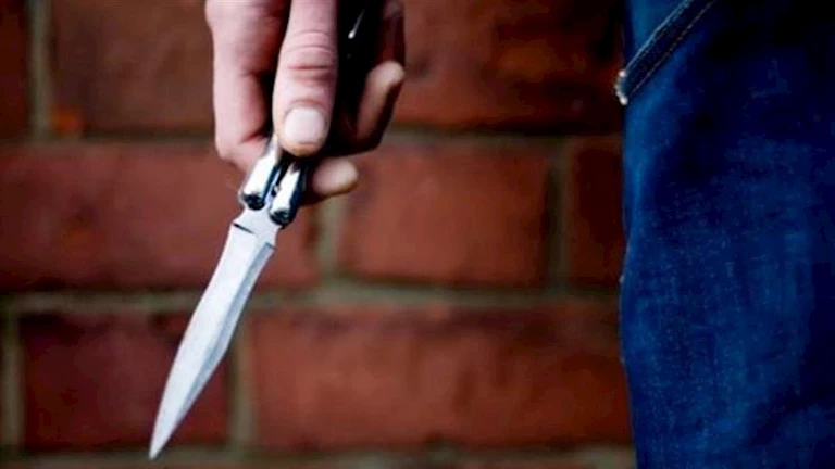 قرار جديد بشأن طالب طعن زميله بسكين في الزاوية الحمراء