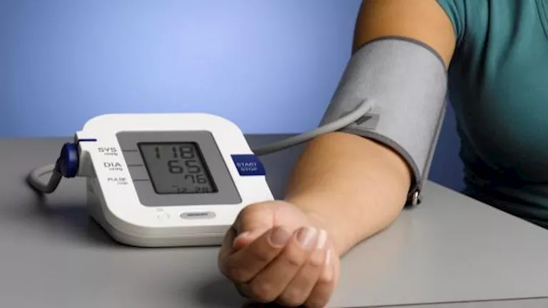 لمرضى الضغط المنخفض.. أطعمة تحمي جسمك أثناء الموجة الحارة