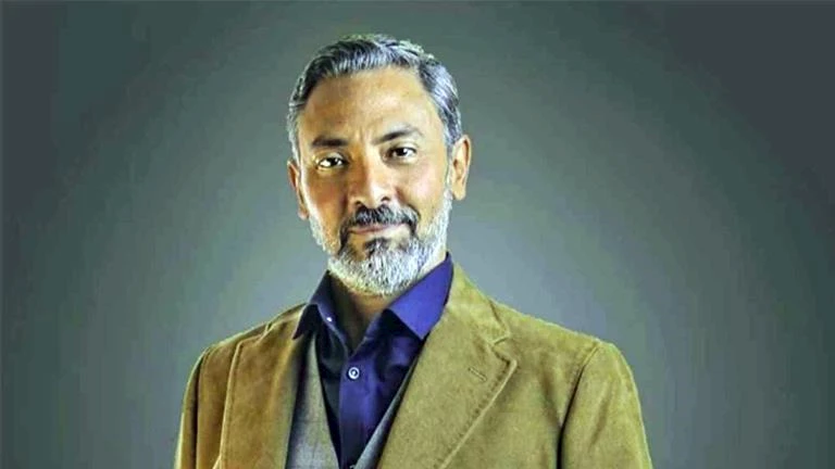 فتحي عبدالوهاب يبدأ تصوير فيلم “ثلاثة في واحد” مع سيد رجب وبيومي فؤاد