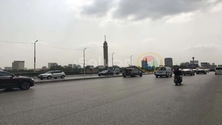 فرص أمطار وأتربة ورمال مثارة.. تفاصيل حالة الطقس غدًا الجمعة