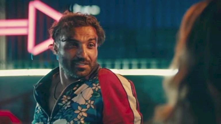 غلطة غير مقصودة.. أحمد فهمي يحسم الجدل حول عودته لطليقته هنا الزاهد