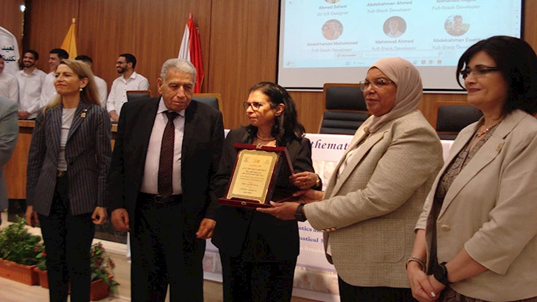 جامعة القاهرة تحتفل بيوم المرأة العالمي في الرياضيات وتطلق شبكة المرأة العربية- (صور)