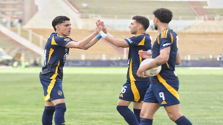 خلاف مالي.. لاعب الأهلي يغلق ملف الرحيل في الانتقالات الحالية