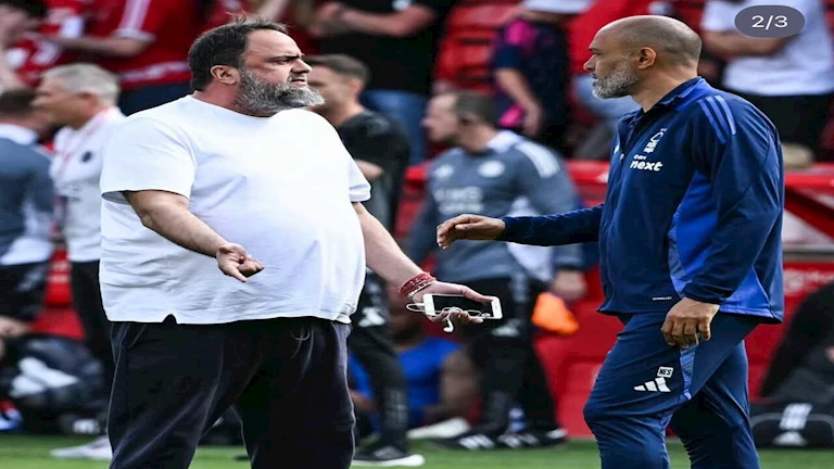 مالك نادي نوتنجهام فورست يحمل هاتف صُدر منذ 9 سنوات.. ما القصة؟