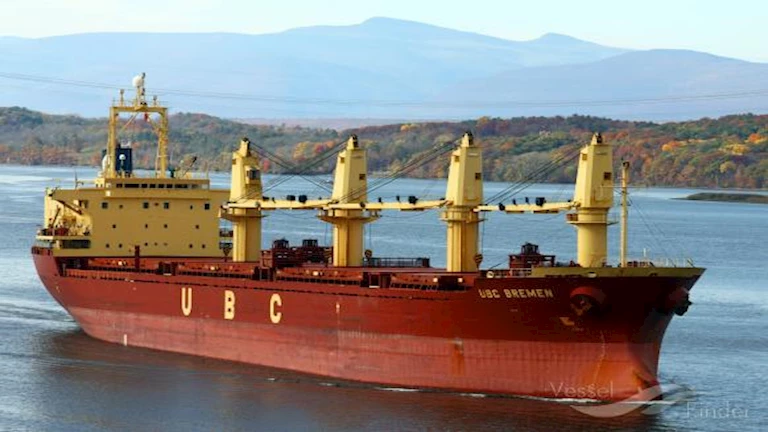 تداول 33 ألف طن بضائع وسفر 1645 راكبًا عبر موانئ البحر الأحمر