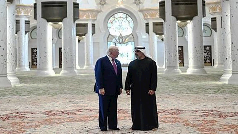 بالفيديو.. ترامب يزور مسجد الشيخ زايد في أبو ظبي