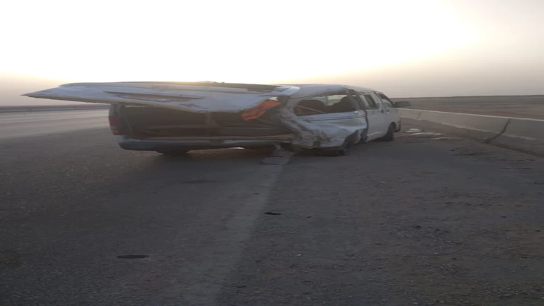 مصابان في انقلاب ميكروباص بطريق الضبعة