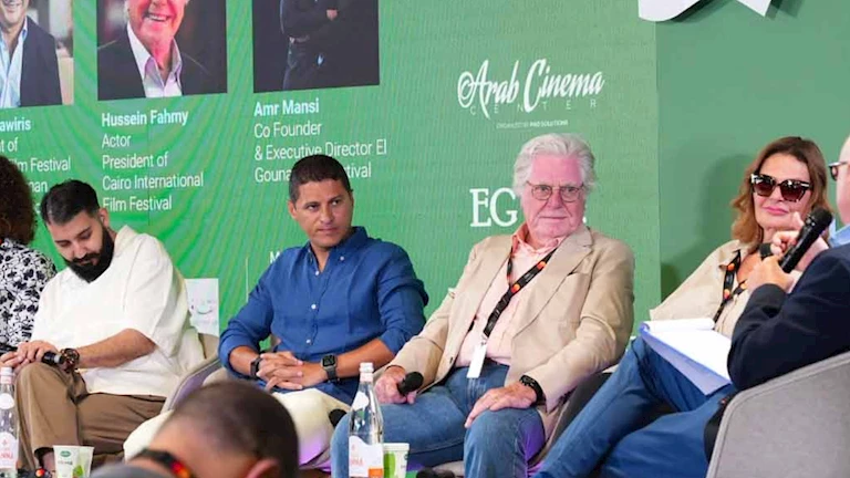 حسين فهمي في ندوة مصر بمهرجان “كان السينمائي”: بدأنا ننهض مرة أخرى