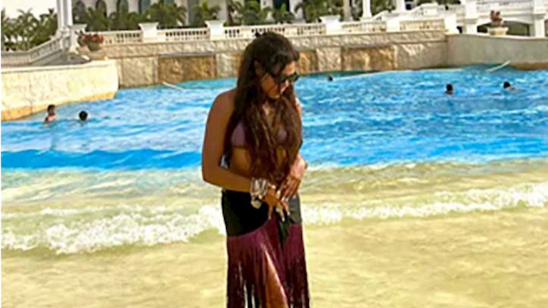 “جريئة وسط البحر”.. أحدث ظهور لـ ناهد السباعي والجمهور يعلق (صور)