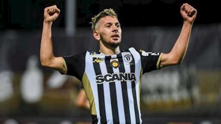 مصدر يكشف تفاصيل مفاوضات الزمالك مع لاعب أنجيه الفرنسي