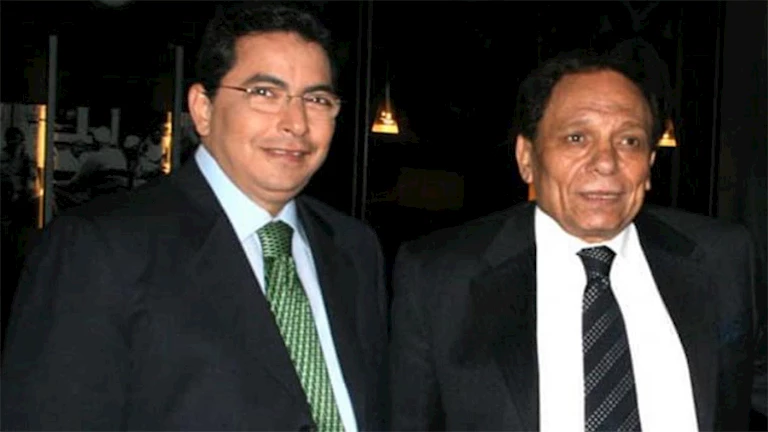 ضباط وعساكر وزحام.. ماذا قال محمود سعد عن زيارة عادل إمام لـ أسيوط؟