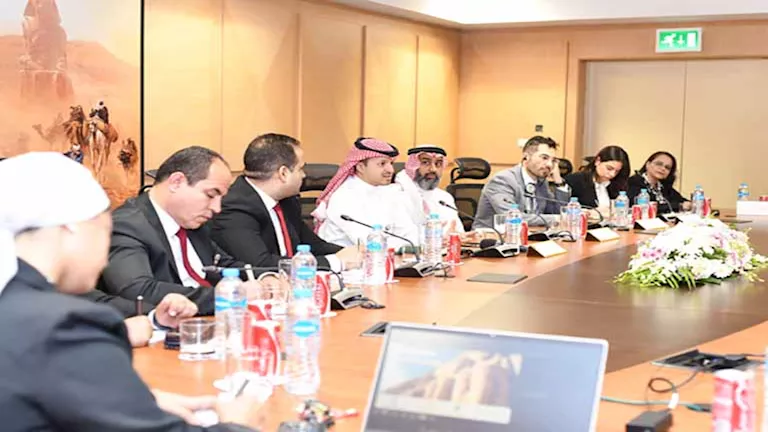 منظومة المدفوعات الرقمية.. بيان من السياحة بشأن تطوير خدمات الحج والعمرة