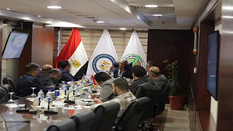 بالصور- وفد هندي يبحث الاستثمار ومشروعات القيمة المضافة في خام فوسفات الوادي الجديد