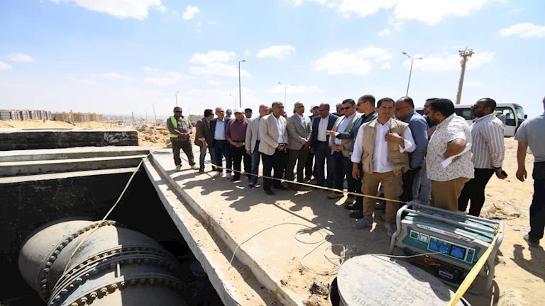وزير الإسكان يتفقد تنفيذ الخط الإضافي من مأخذ المعادي إلى محطة تنقية القاهرة الجديدة