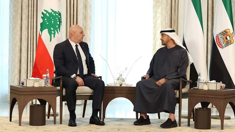 الرئيس الإماراتي يستقبل الرئيس اللبناني ويؤكد على دعم أمن واستقرار بيروت