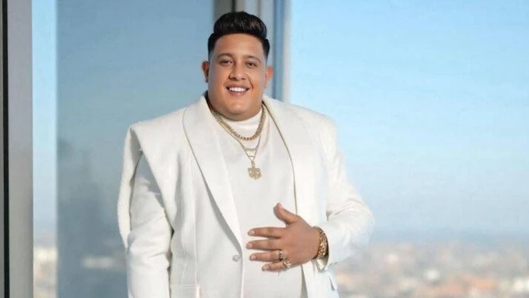 “ربنا يفك كربك ويهون أيامك”.. حسن شاكوش يدعم حمو بيكا بعد صدور حكم بحب