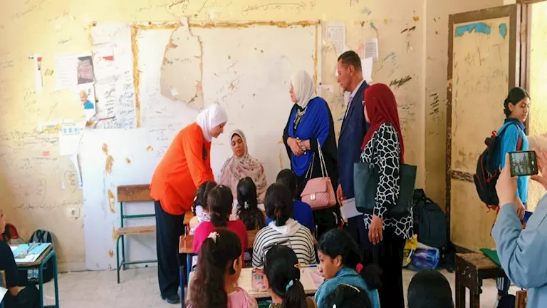 وكيل تعليم الجيزة تتفقد امتحانات نهاية العام غير المضافة للمجموع