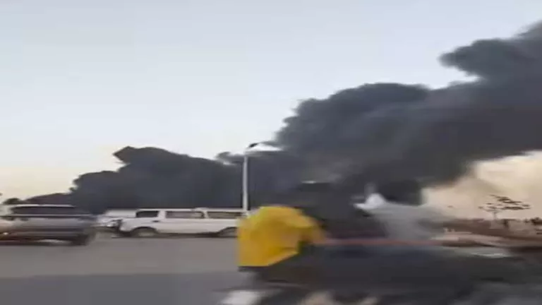 الحماية المدنية بالشرقية تسيطر على حريق ضخم قرب برج ضغط عالي