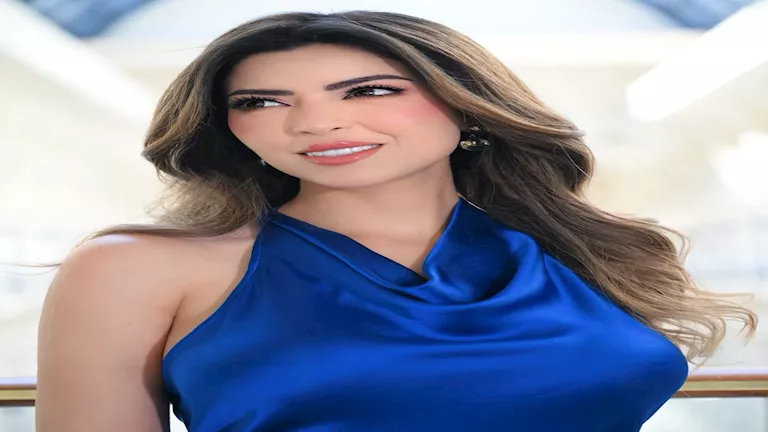 بالأزرق ميرنا جميل تتألق في أحدث ظهور لها (صور)