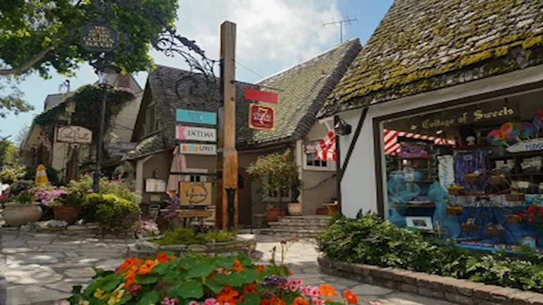 قانون غريب في هذه المدينة.. “الكعب العالي” يحتاج إلى تصريح