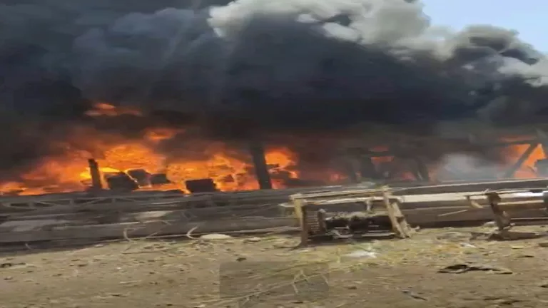 حريق مفاجئ يضرب قلب بولاق أبو العلا