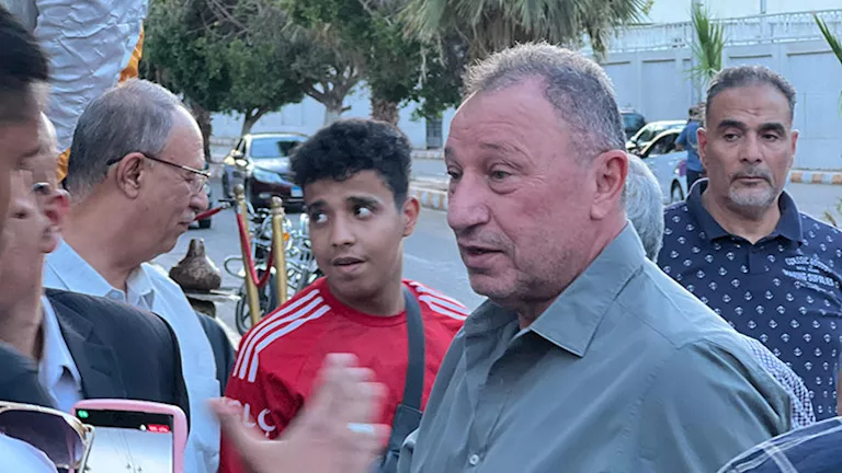 محمود الخطيب يتلقى عزاء شقيقته الكبرى في قنا -فيديو وصور