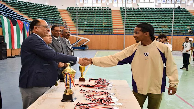 قنديل: نسعى لدعم الطلاب الوافدين وإشراكهم في الأنشطة بجامعة حلوان