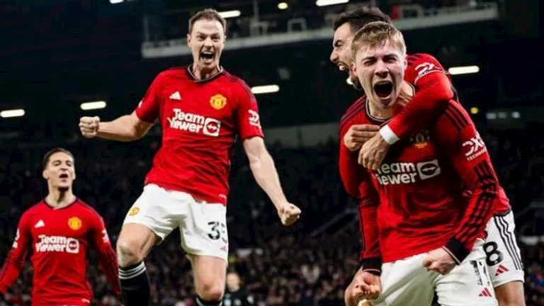 موعد مباراة مانشستر يونايتد وأستون فيلا في الدوري الإنجليزي والقنوات ا