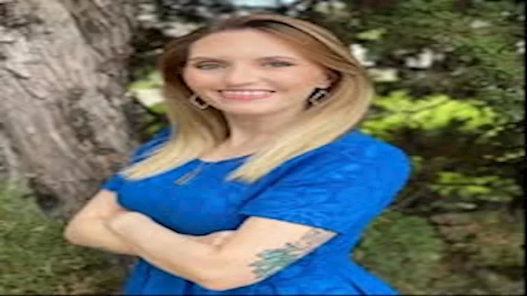 ظنت أنها تعاني من الجيوب الأنفية.. سيدة تكتشف إصابتها بالسرطان وتحذر م