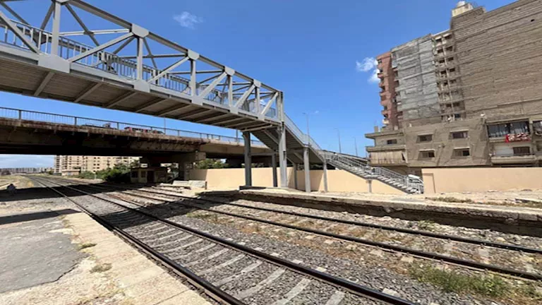 لمنع الحوادث.. إنشاء كوبري أعلى السكة الحديد في عزبة الموظفين بالإسكند