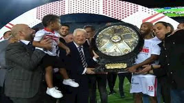 أزمة شيكابالا ودرع جديد.. كيف احتفل بطل الدوري المصري آخر 5 مواسم؟