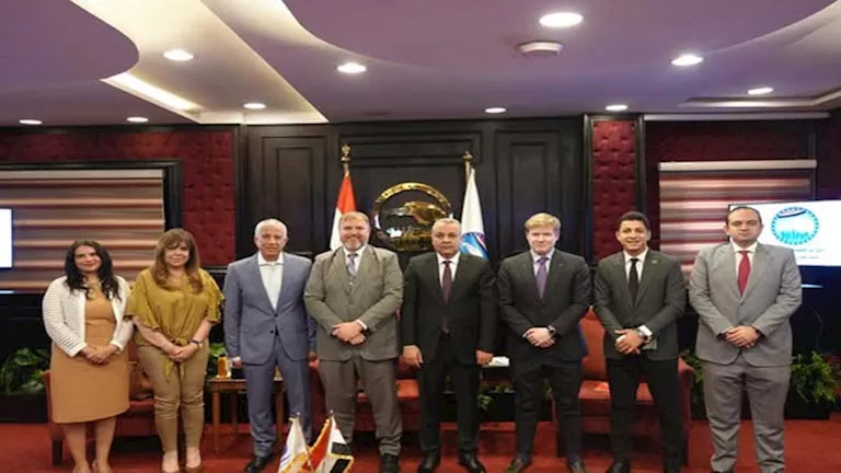 “مستقبل وطن” يستقبل وفدًا من السفارة الأمريكية بالقاهرة