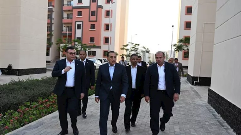 مدبولي يتفقد عددًا من المشروعات الجاري تنفيذها بحدائق العاصمة