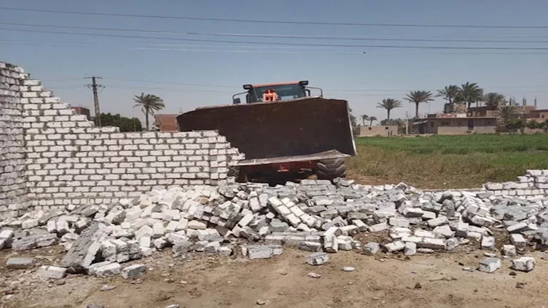 تنفيذ 35 قرار إزالة للتعديات على الأراضي الزراعية بهذه القرى بالجيزة