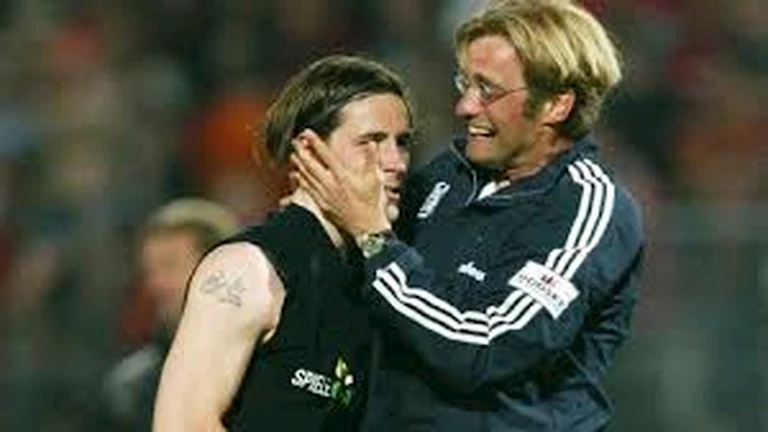 كيف تسبب في يورجن كلوب في إقالة “صديقه” مدرب الأهلي المحتمل؟