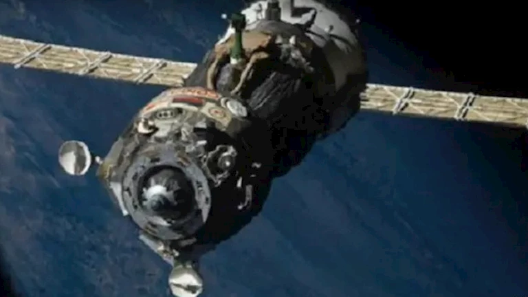 بعد نصف قرن.. سفينة الفضاء السوفيتية العالقة تعود إلى الأرض