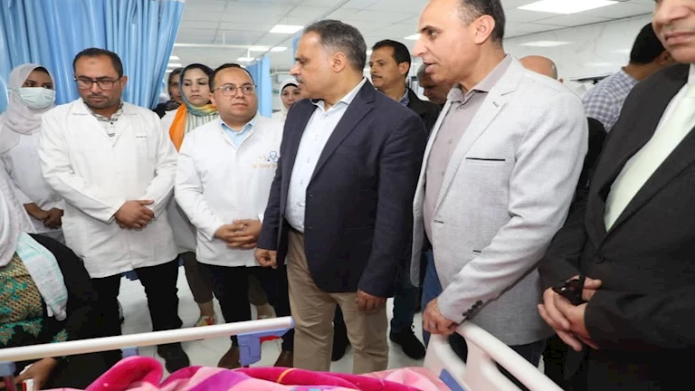 محافظ الشرقية يتابع انتظام العمل بمستشفى بلبيس المركزي ويطمئن على حالة المرضى