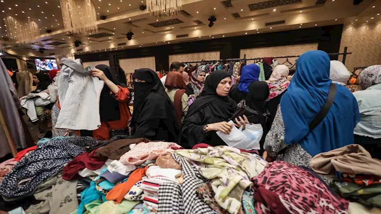 حماة الوطن يفتتح معرض ملابس لدعم الأسر الاولى بالرعاية