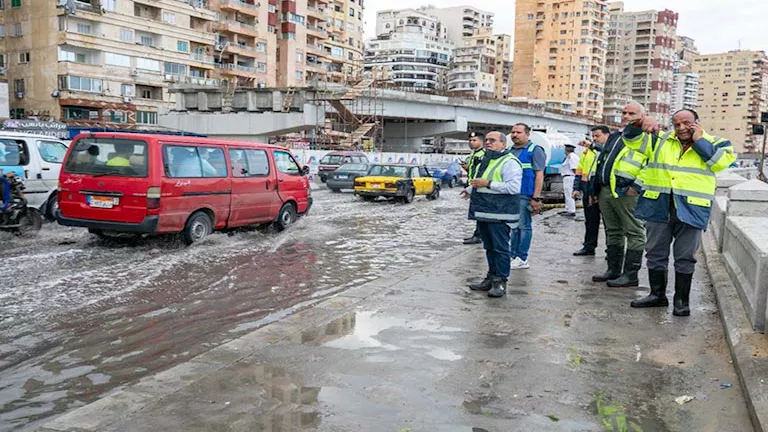 محافظ الإسكندرية: العاصفة لم تكن متوقعة والخسائر “بسيطة” قياسًا بحجمها