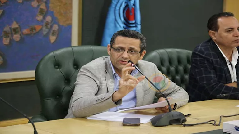 نقيب الصحفيين يكشف حقيقة إلغاء زيادة البدل