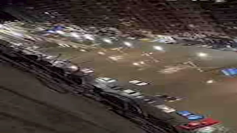 الأمطار الغزيرة تغرق شوارع وأنفاق في الإسكندرية