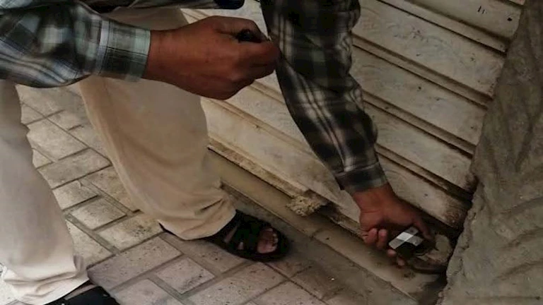 بالصور.. إغلاق 7 محال تجارية لإدارتها دون ترخيص بالبحيرة