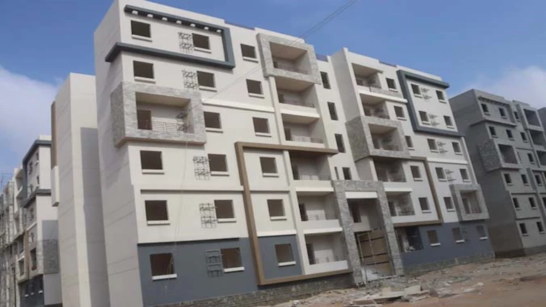 مدة انتقالية قد تصل لـ 5 سنوات.. كيف يُنظم قانون الإيجار القديم علاقة المالك والمستأجر؟