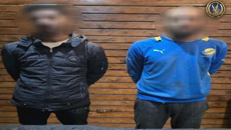 ضبط لصين سرقا هاتف أجنبي بأسلوب “الخطف” في شبرا الخيمة