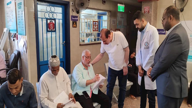 استبعاد وخصم ومجازاة.. ماذا حدث في جولة نائب وزير الصحة بأسوان؟