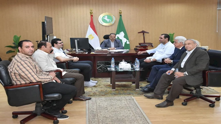 محافظ الشرقية يبحث مع نواب البرلمان حل مشاكل المواطنين