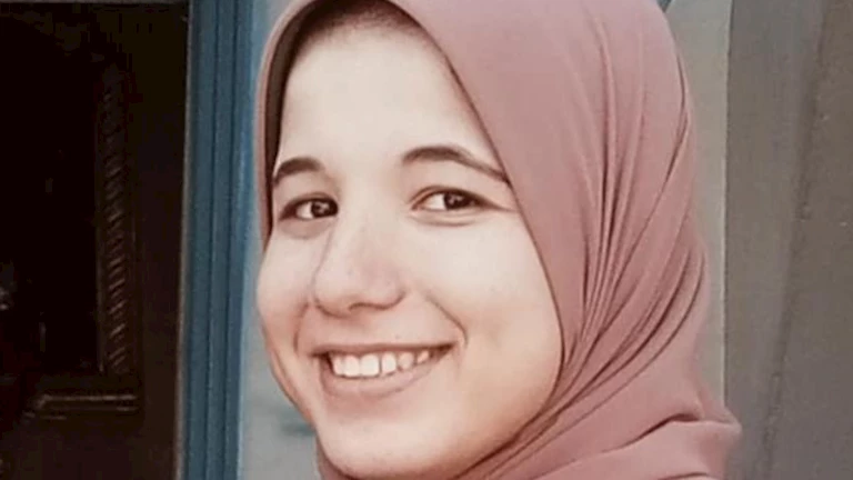 غموض حول اختفاء فتاة ببنها.. والأسرة تناشد الأمن مساعدتها في العودة