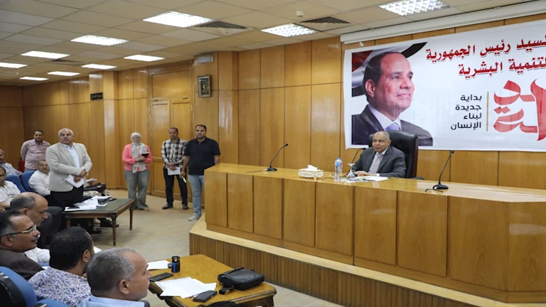 إنشاء مدارس ومراكز للشباب وصرف إعانات عاجلة.. تفاصيل لقاء محافظ المنيا والمواطنين اليوم